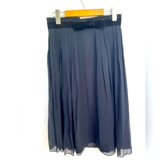 Robert Rodriguez Dresses & Skirts - Robert Rodriguez silk Skirt Womens 6 Black bow Pleated A Line